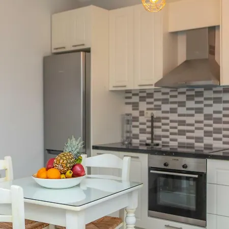 Naxos Illusion Nikos Verikokos